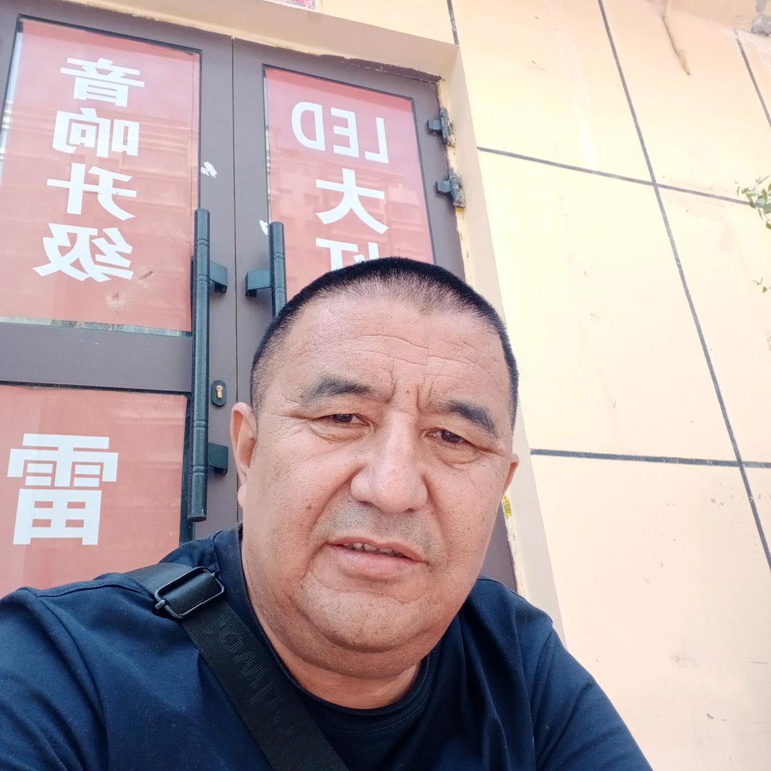 叶尔江