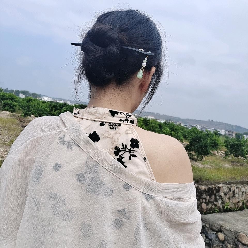 六月