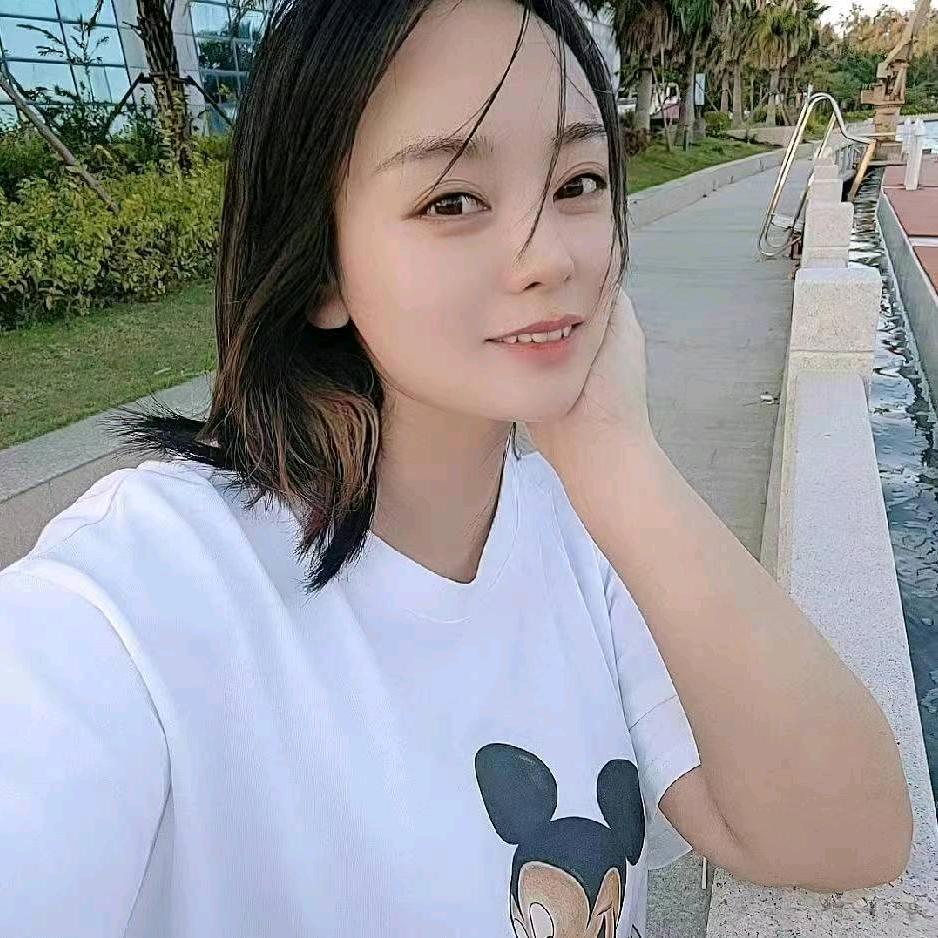 @艾小七