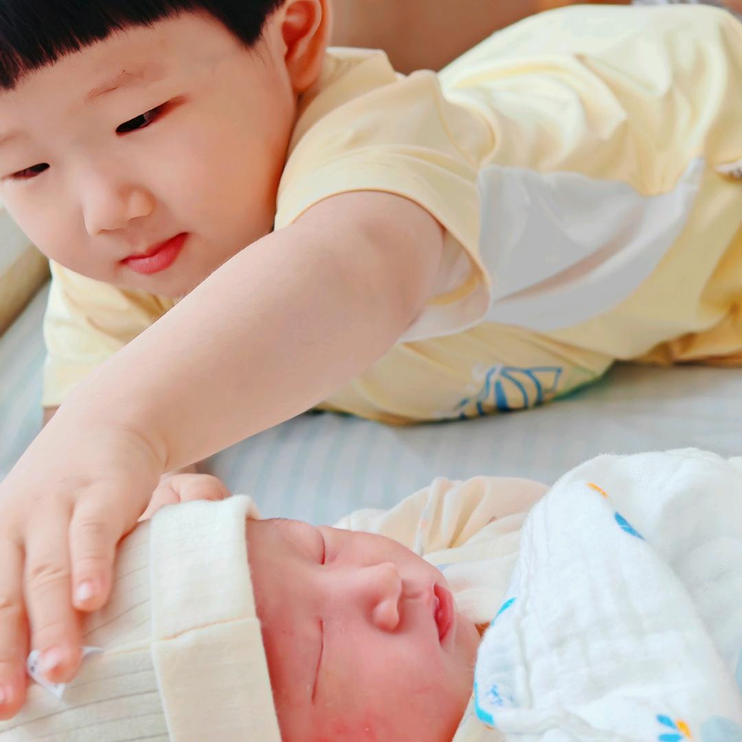 景研和厚渝(二胎月子中)