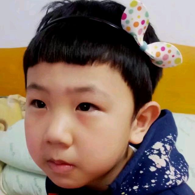 何鎏