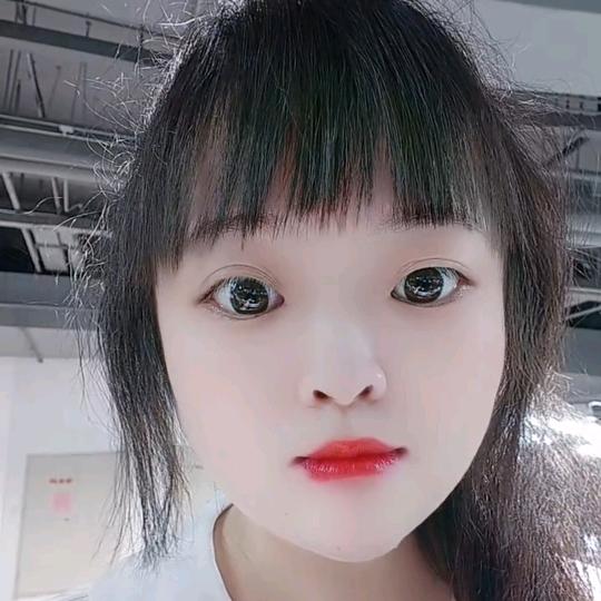 Liu怼怼(减肥中拒绝美食)