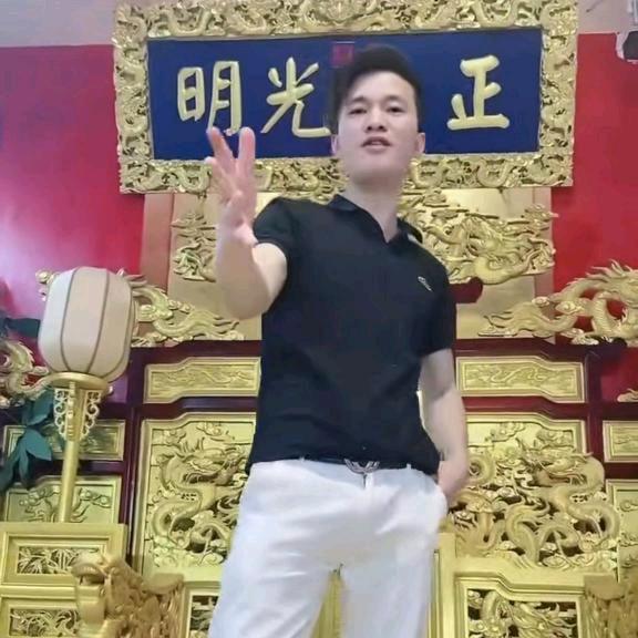 ℋ俊ღ᭄💞哥࿐