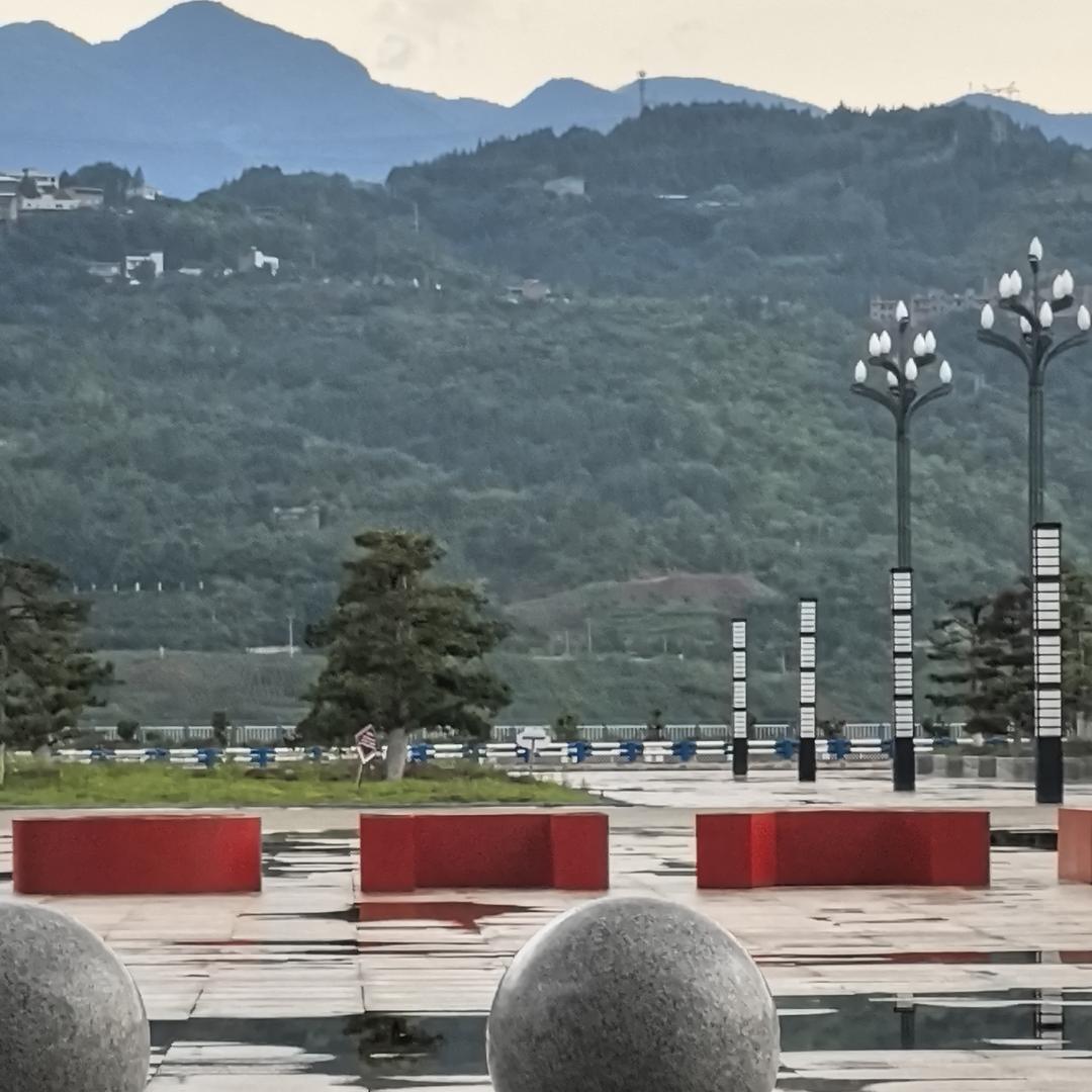 背起娃娃找小妈