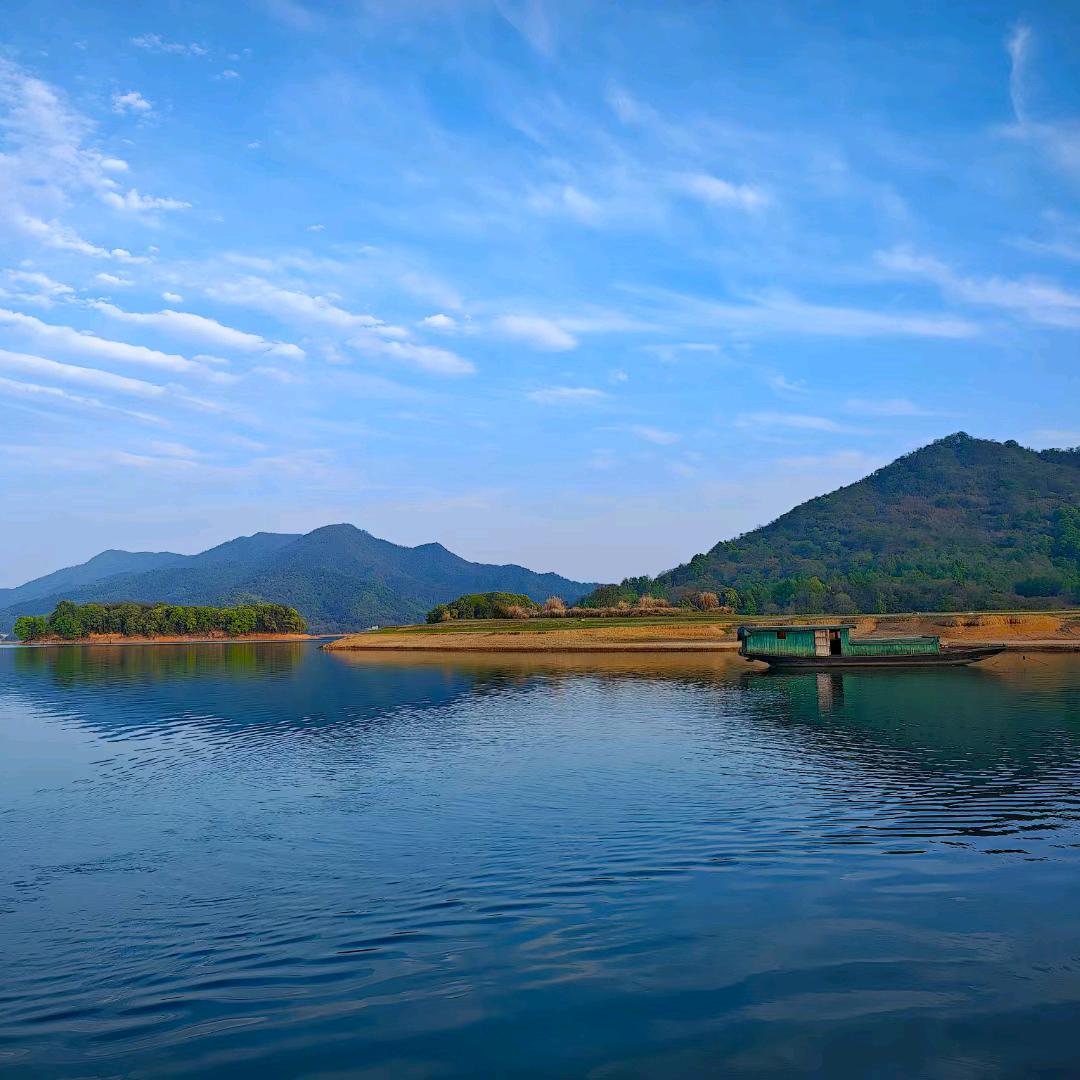 梦想陪我等天亮