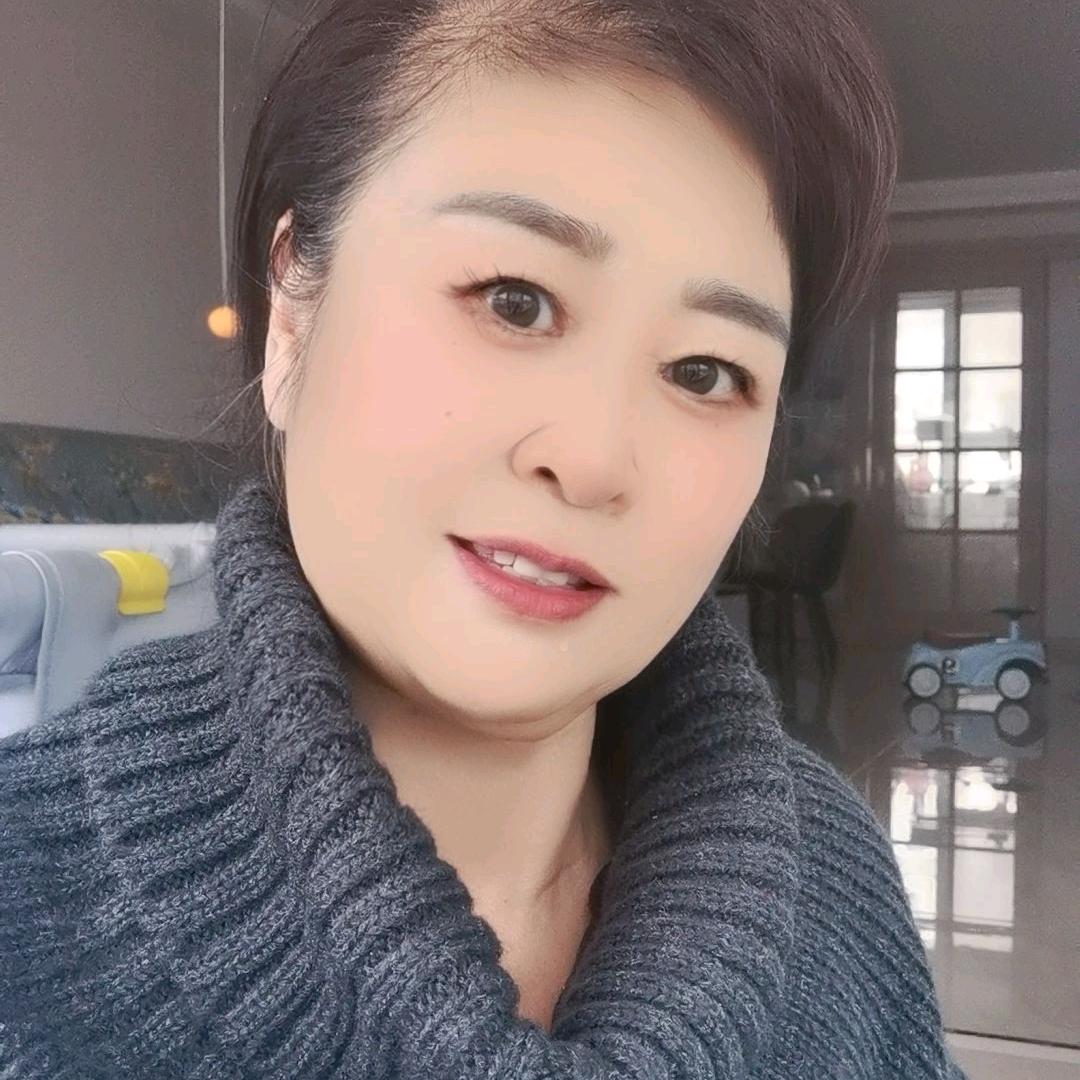 玉辉：光辉靓丽