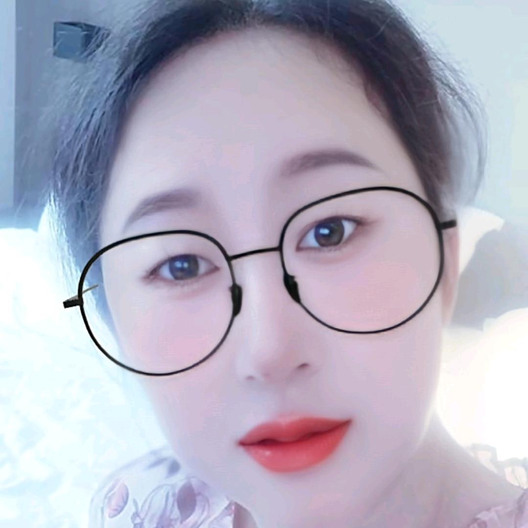 哲哲
