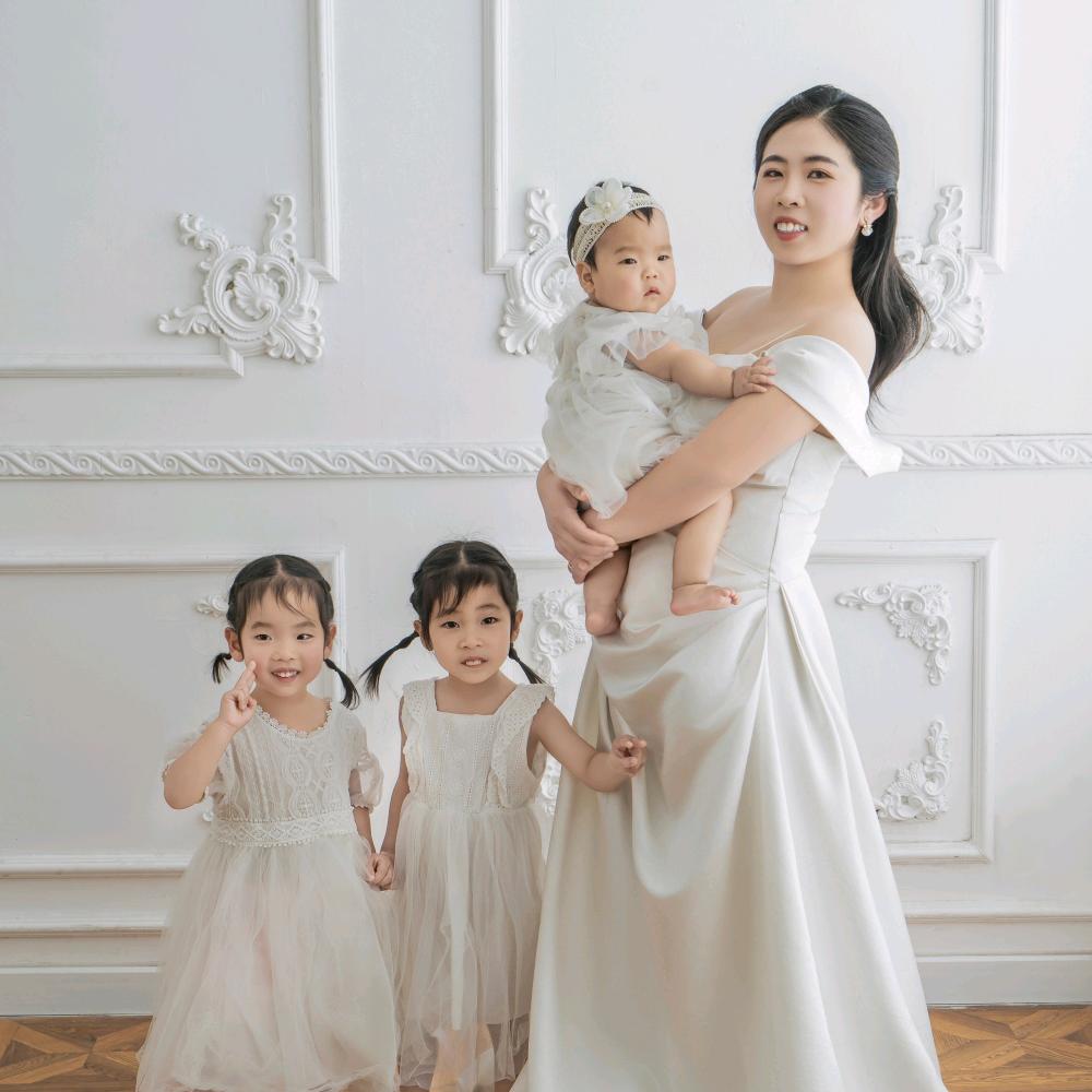 家有三千金📿静静