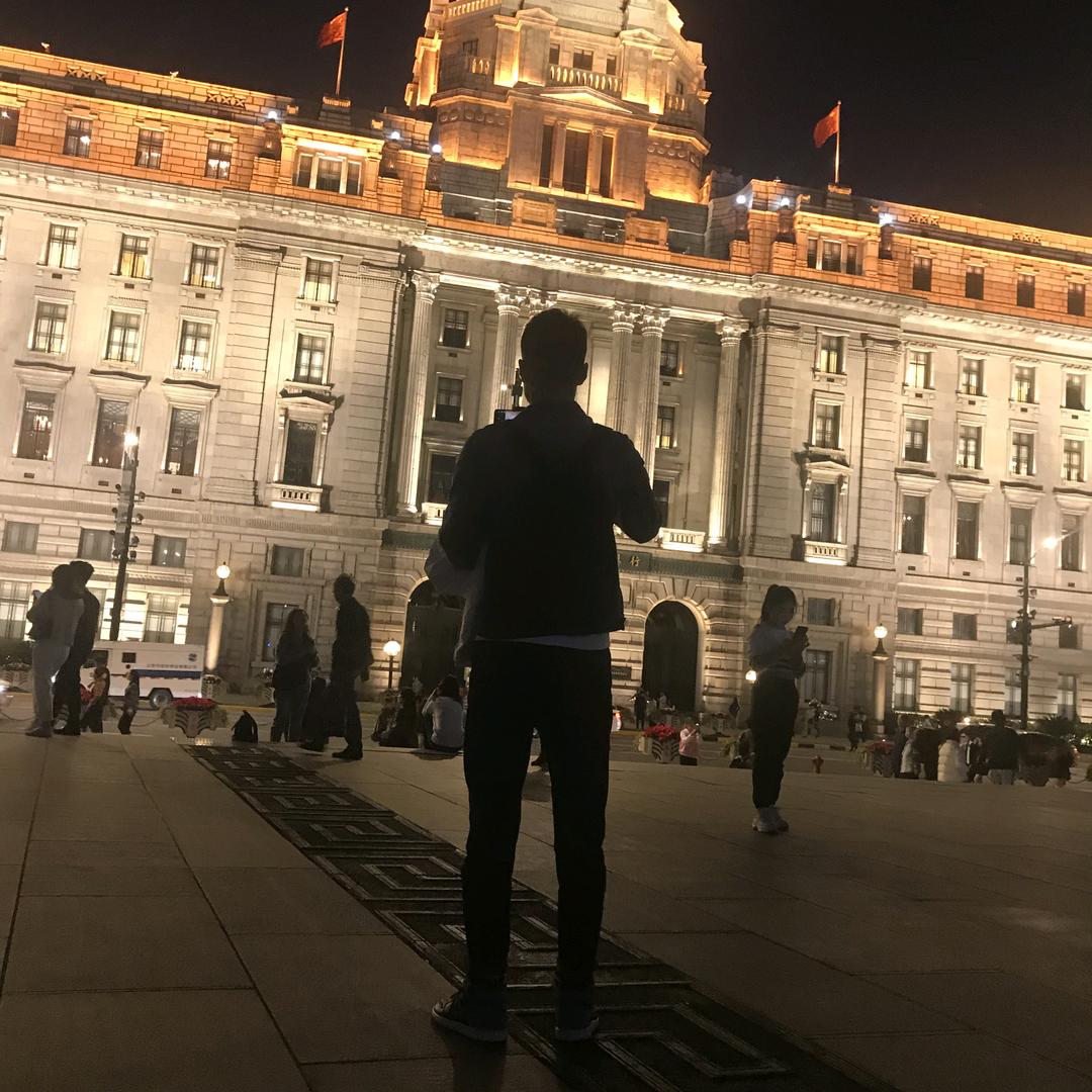 隔壁老王