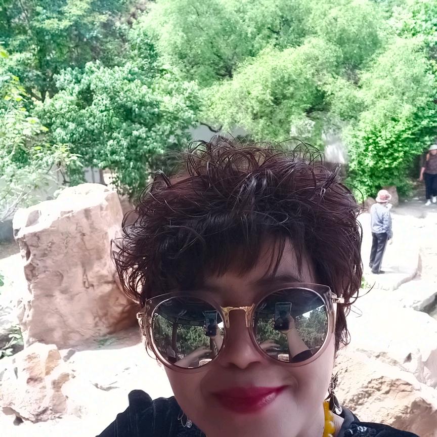 我是一棵无人知道的小草