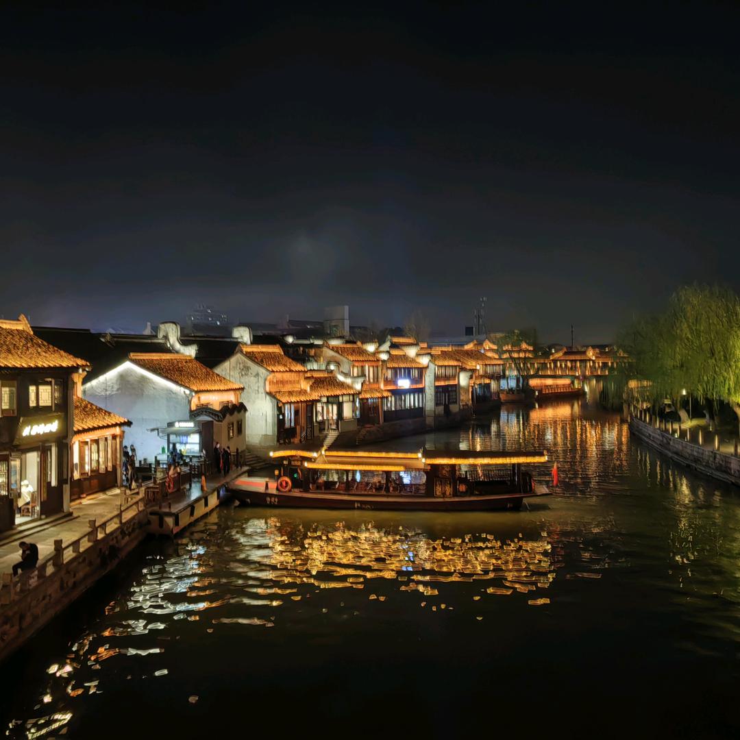 云涧泽屹