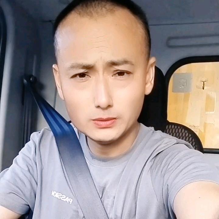 立哥，，，