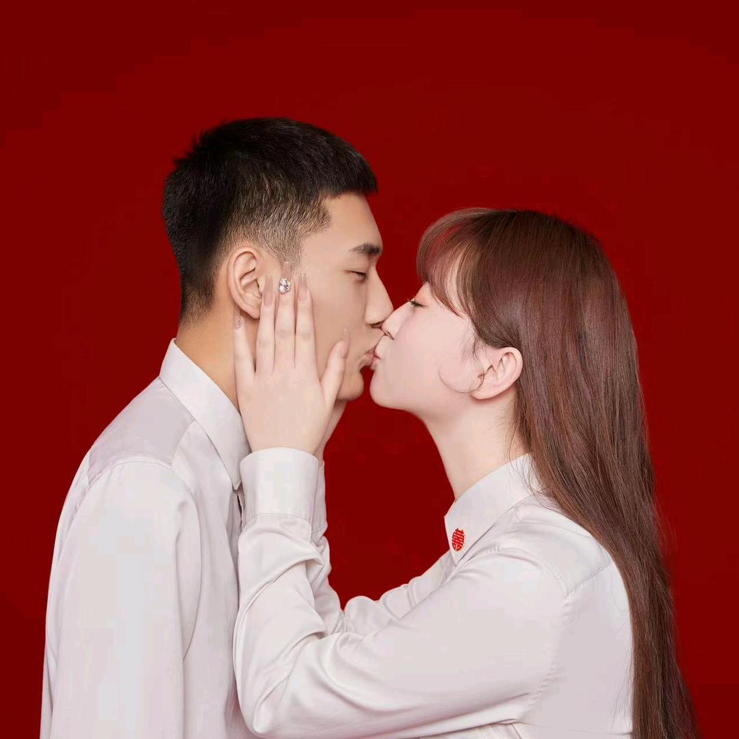 狗亲哥哥
