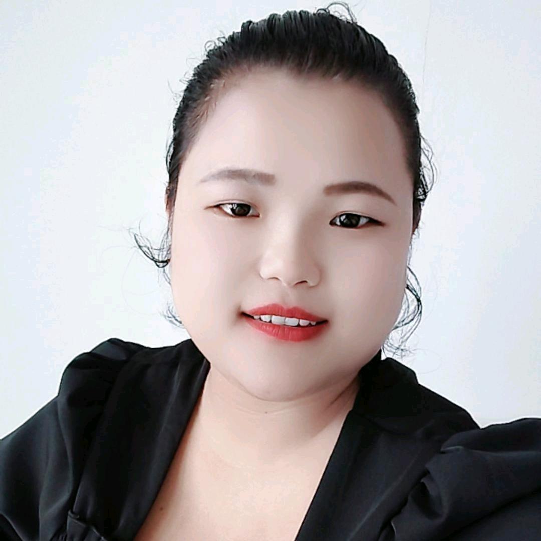 金牌月嫂🍒小何