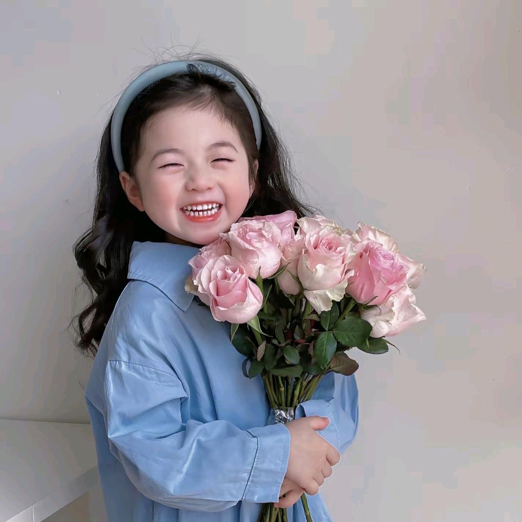 满山的猴子我腚最红