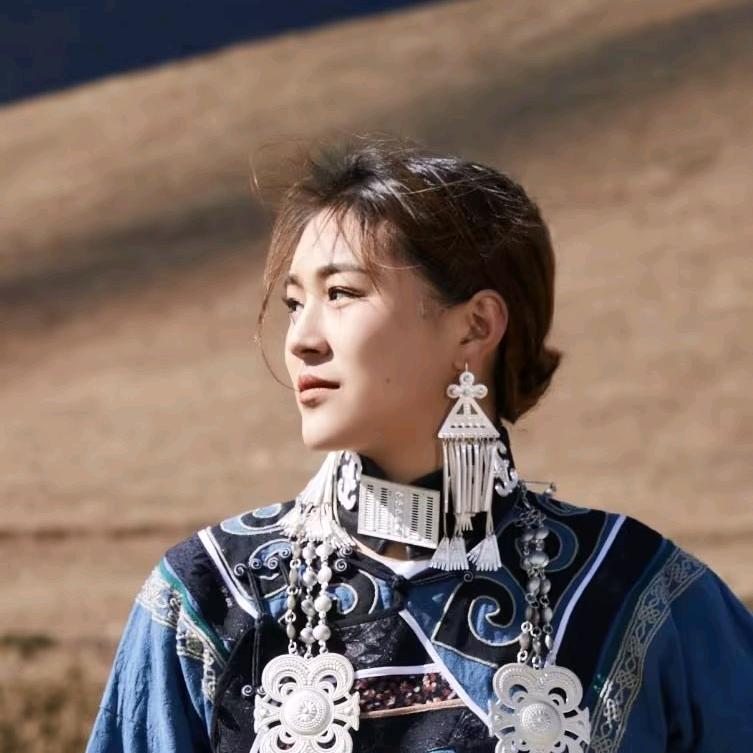 阿依（嘉诚妈妈）