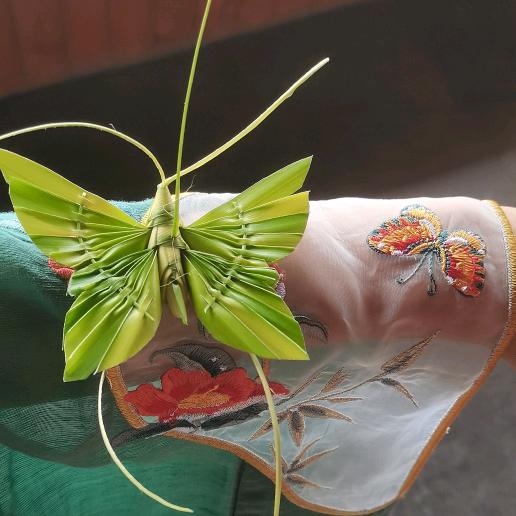 欣欣草编