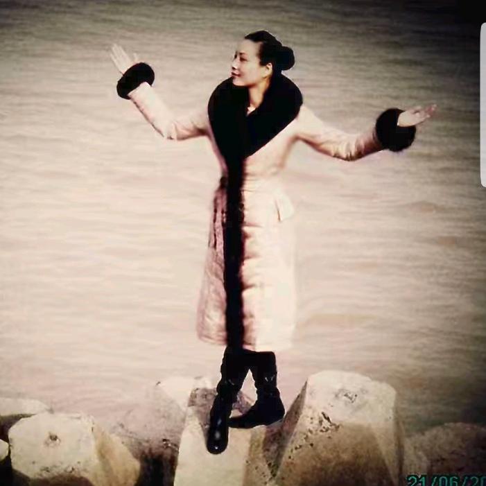 女娲妹妹            《读》