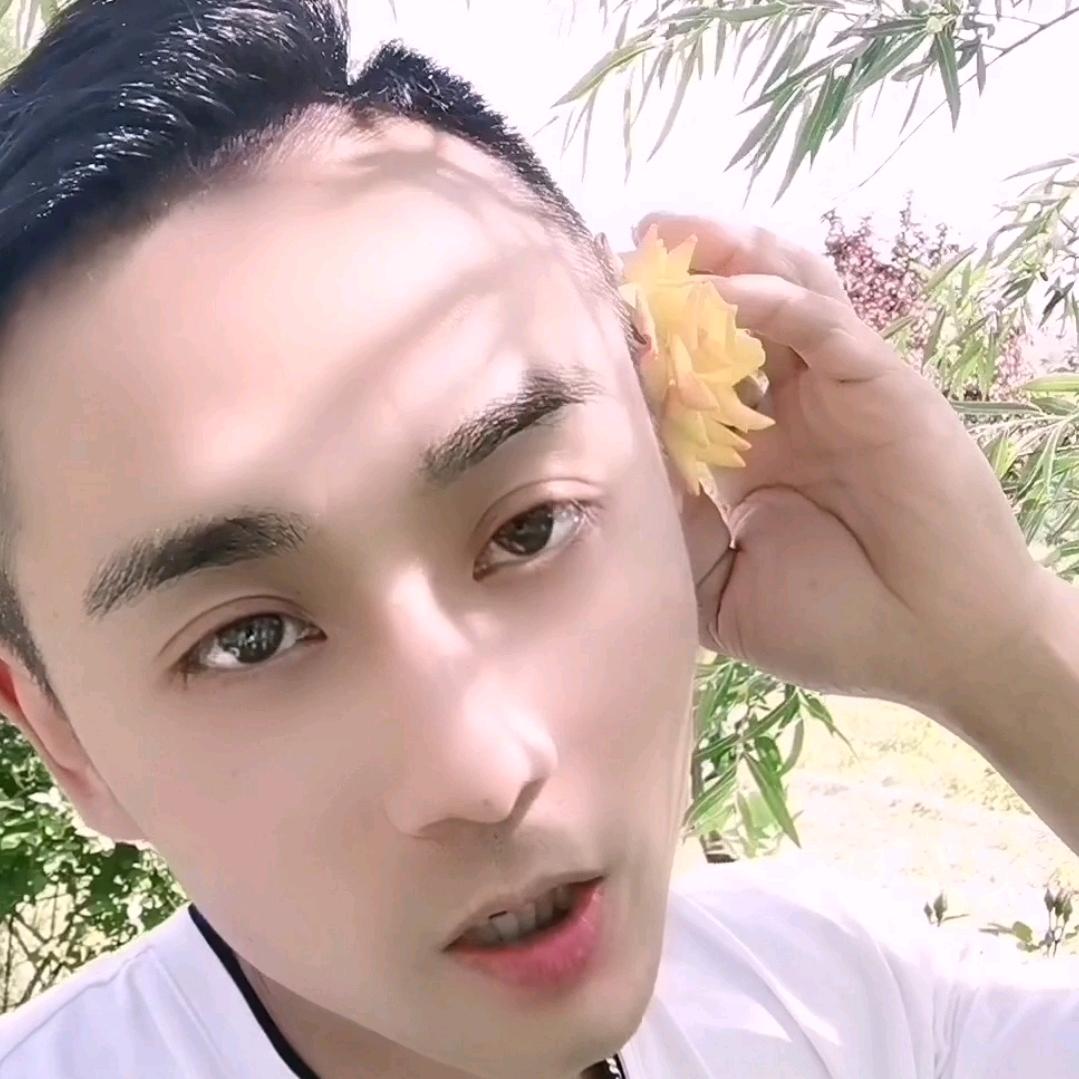 李大宝（妩媚二哥）