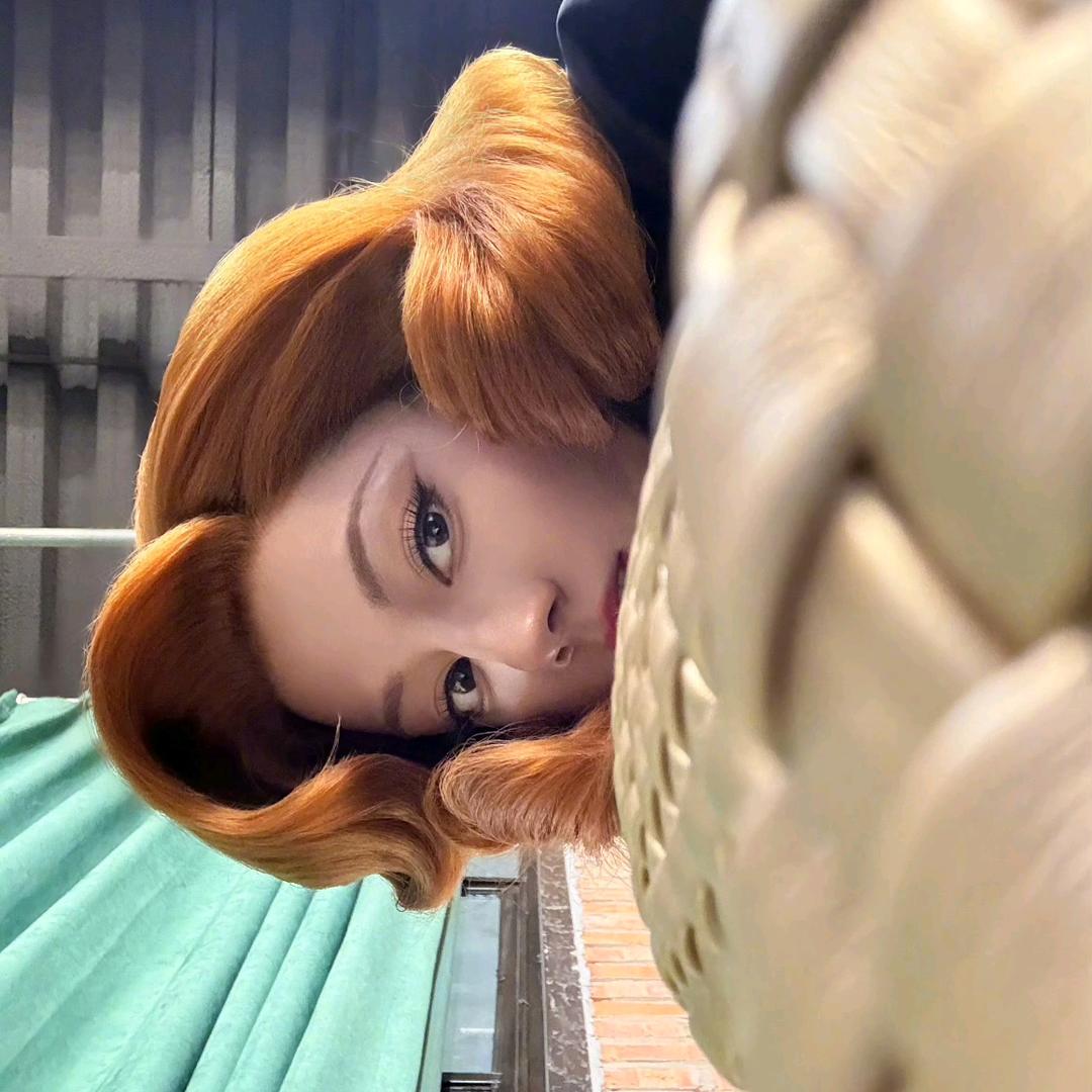 抱热巴看星河
