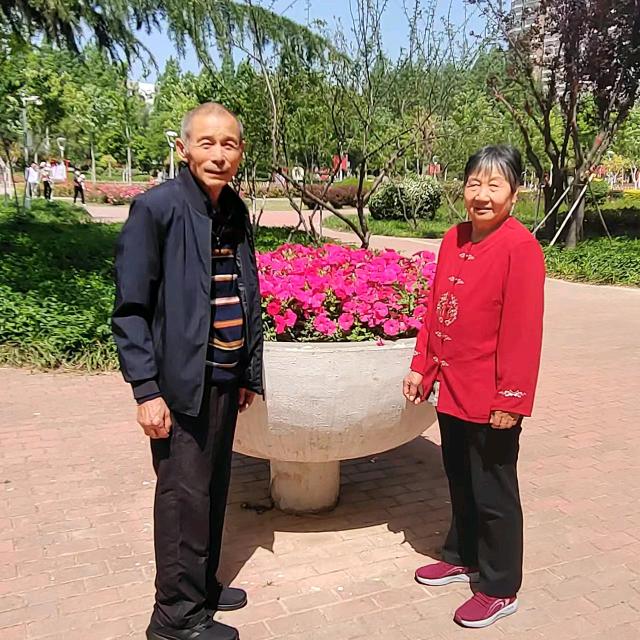 爷爷奶奶的快乐生活