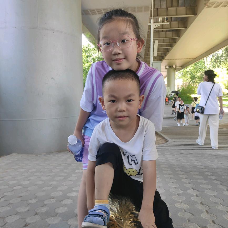 无忧无虑逗过-生