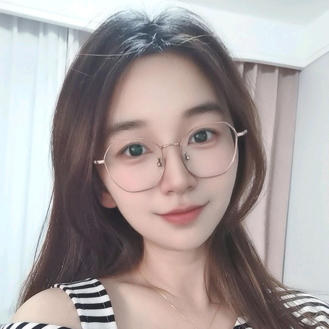 小茜。
