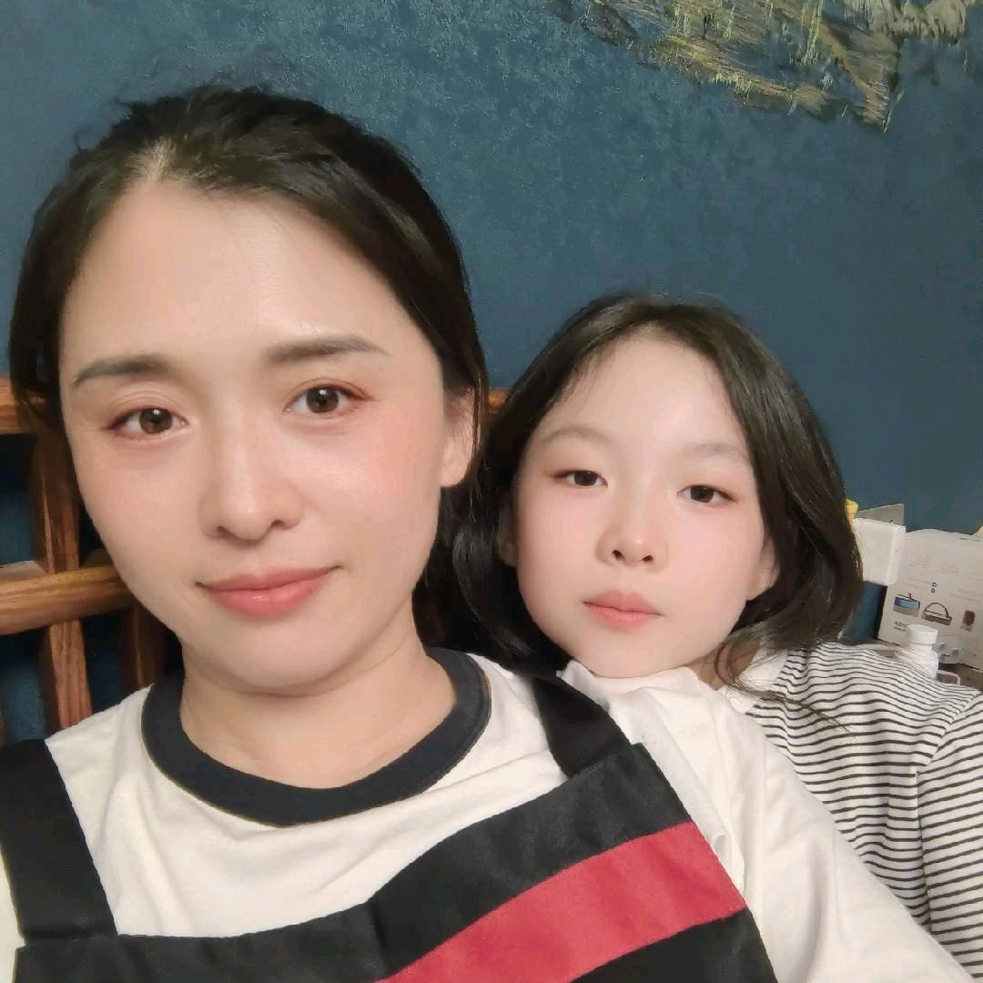苔女士和小岑君
