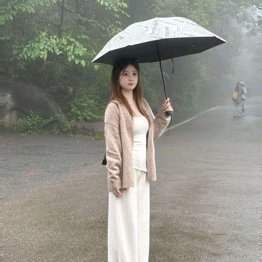 ୧⍤⃝李专一🌸