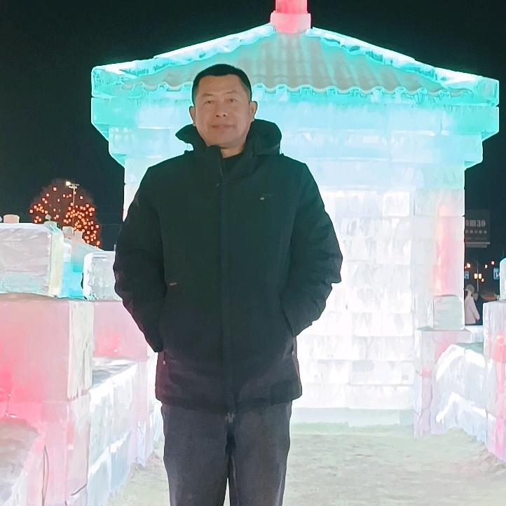 辉