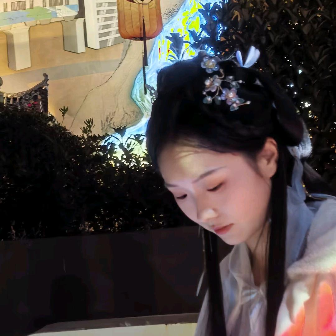 小董小董✨