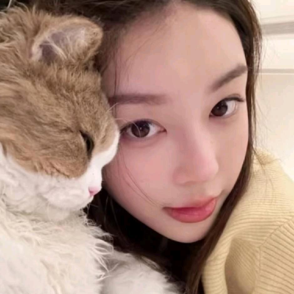 美味的烤鸡腿堡