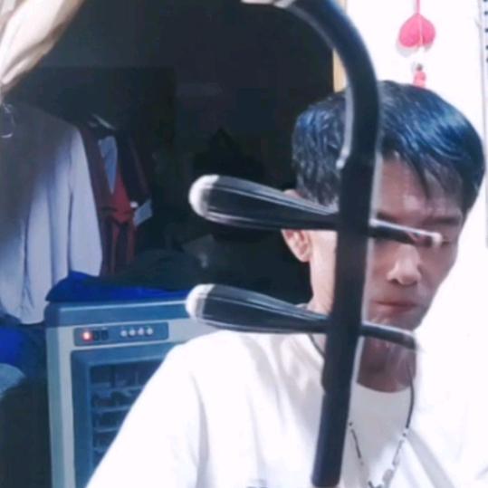 爱拉二胡喜欢唱唱