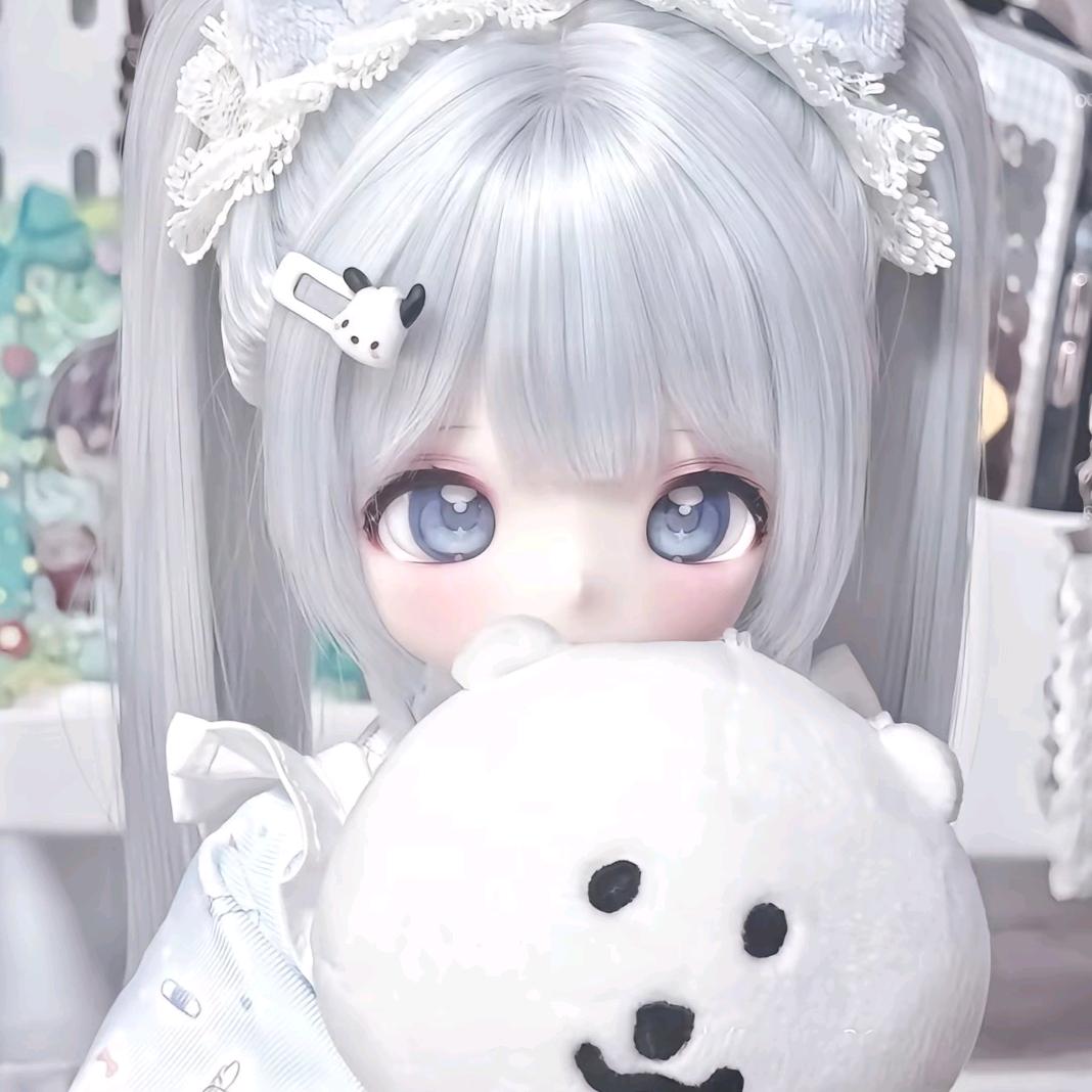 伊