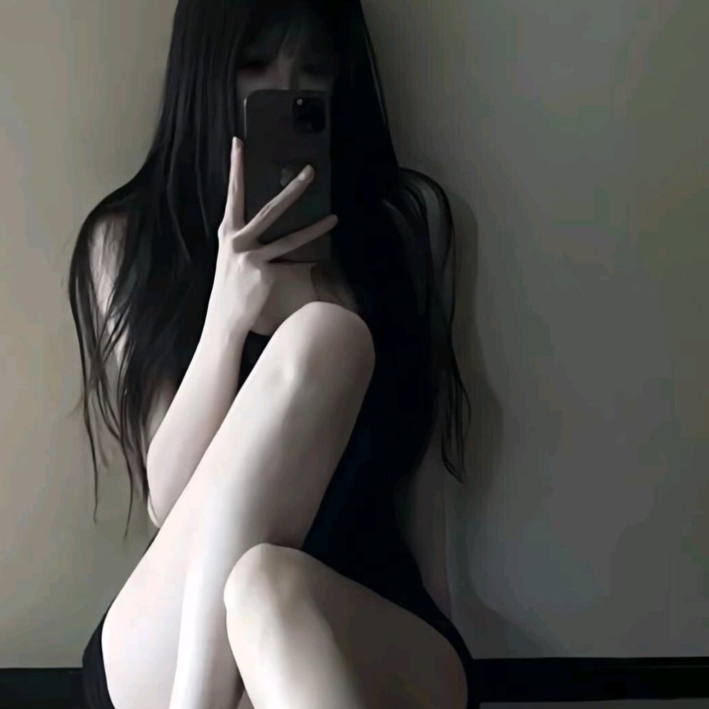 墨年.
