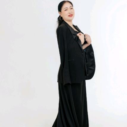 高级业务主任伍先进