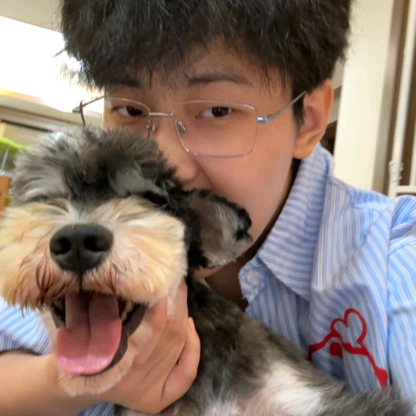 总被狗咬的小淇