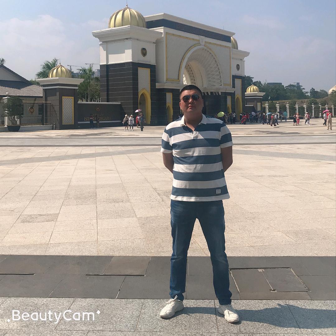 爱旅游的翁先生