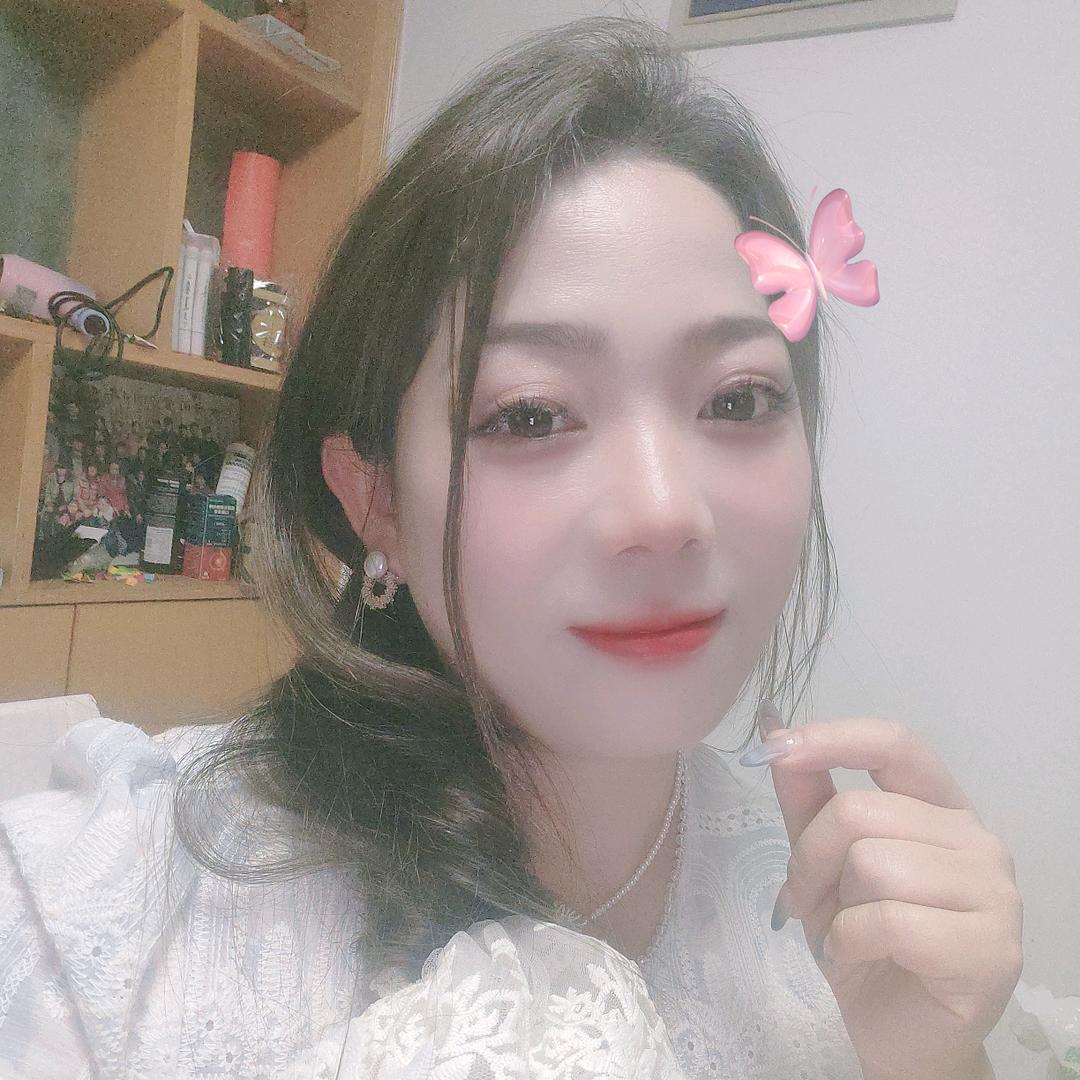 枫枫大舞台助理（小乖）