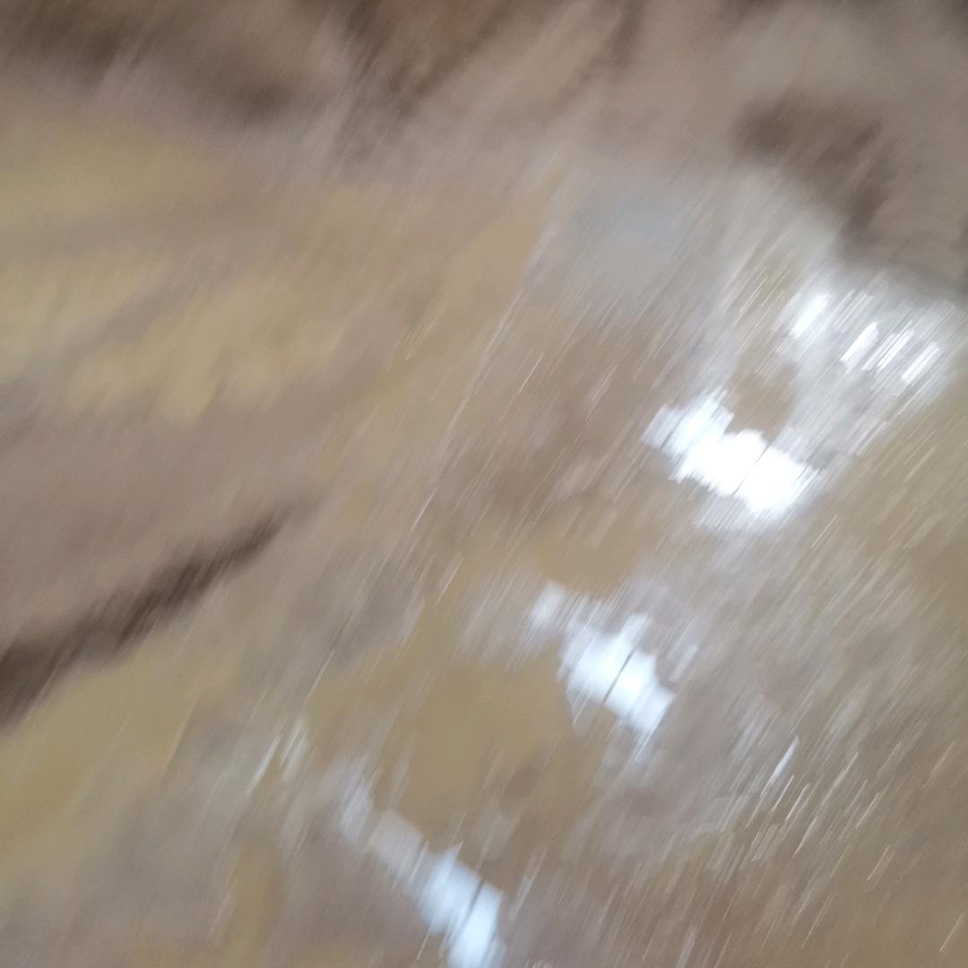 免费拆房，单换房顶。运输沙，石子，水泥，