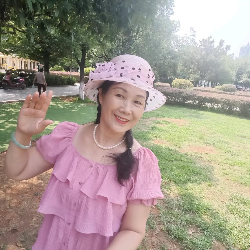 周妹🎤每天晚上6点2O开播