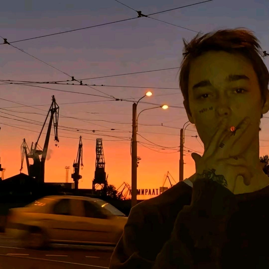 水无定 花有尽 会相逢可是人生常在离别中