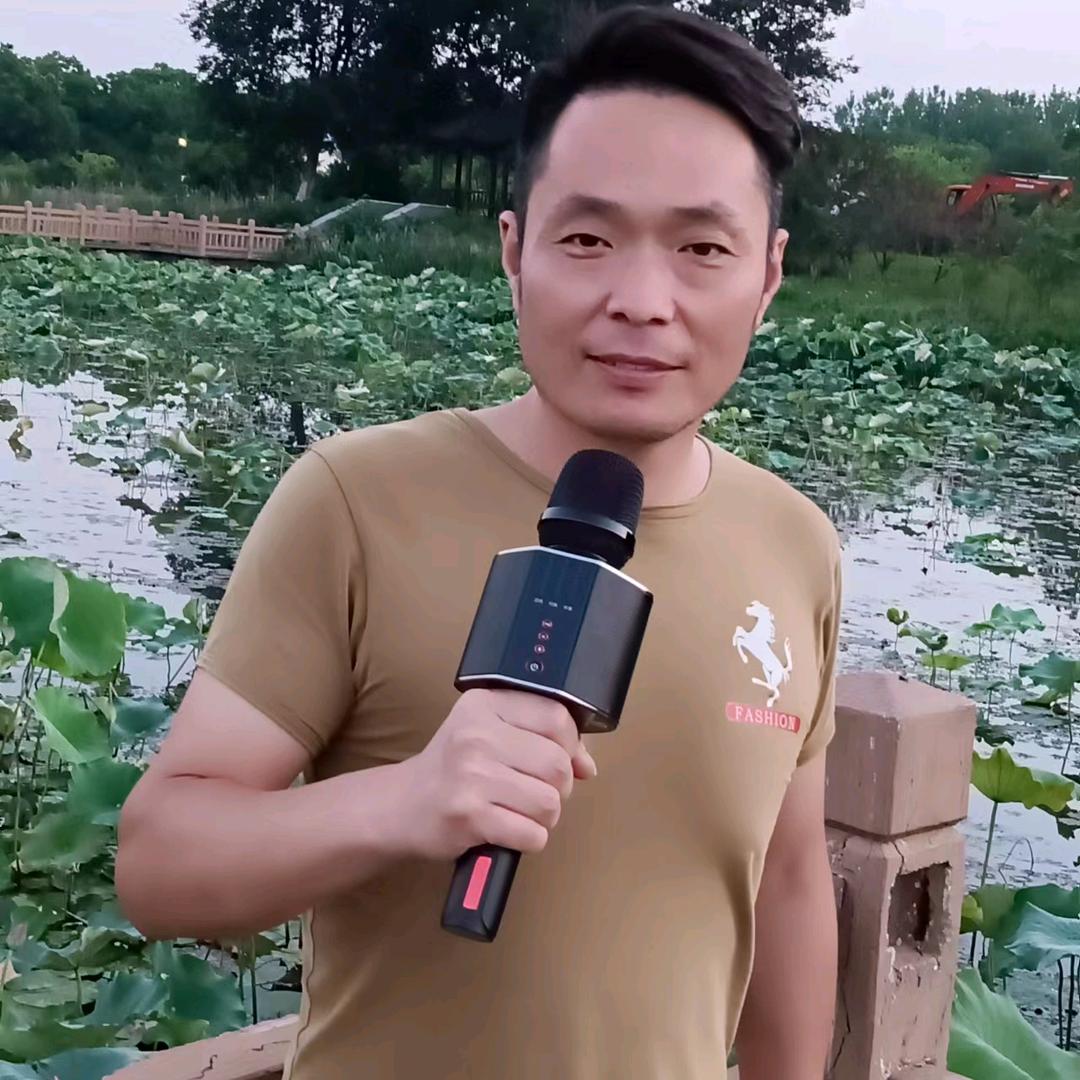 军哥爱唱歌🎤