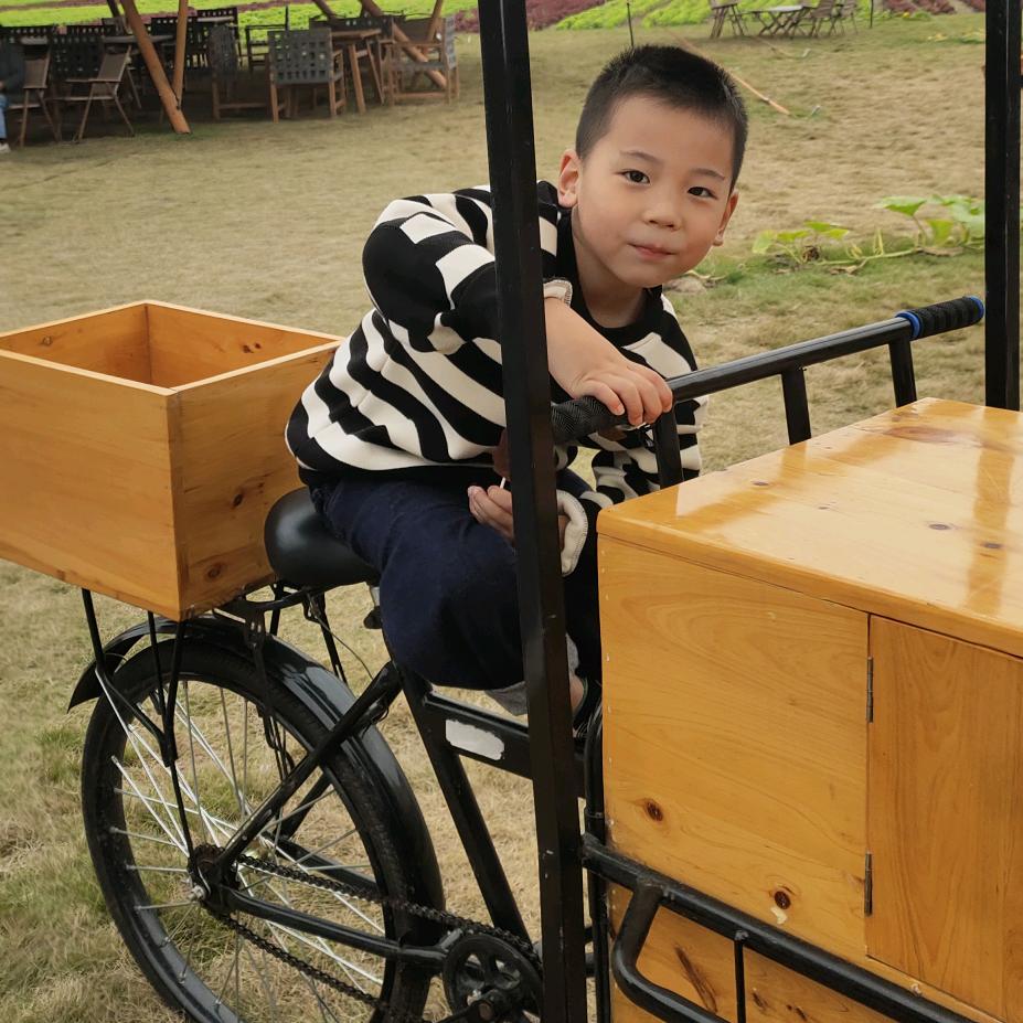 🐝   小李李  ¹¹⁹⁸🍀