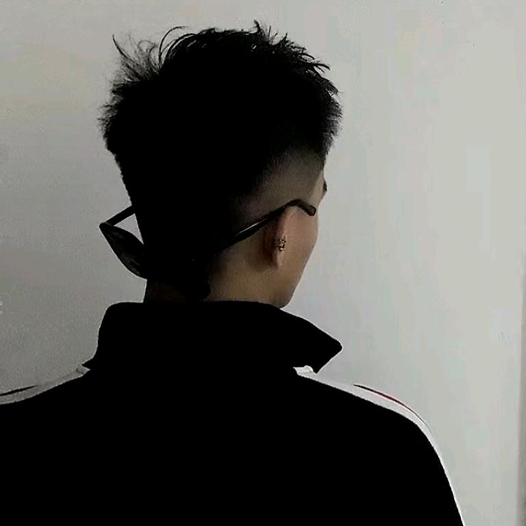 默莣