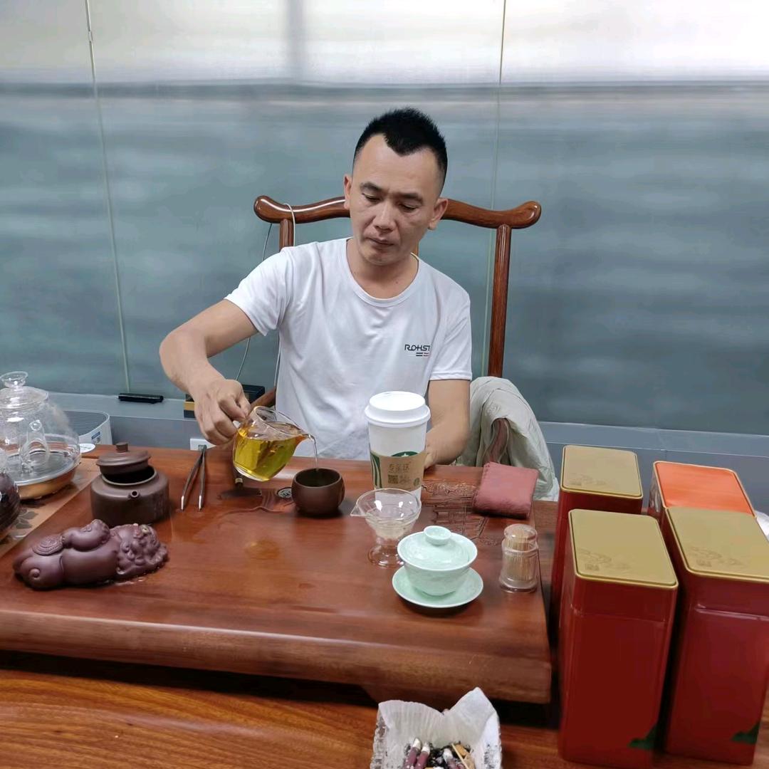 老梁