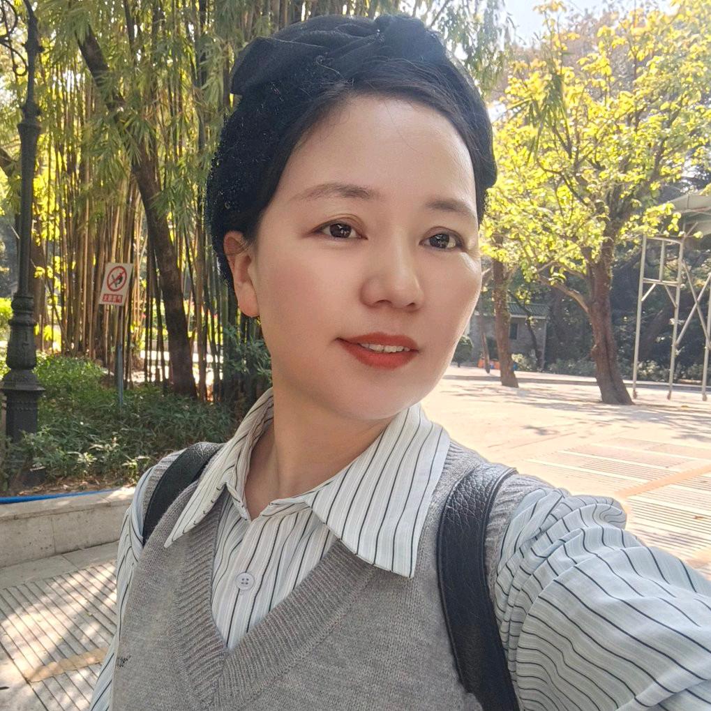 在伊犁做大盘鸡的兰姐大号1