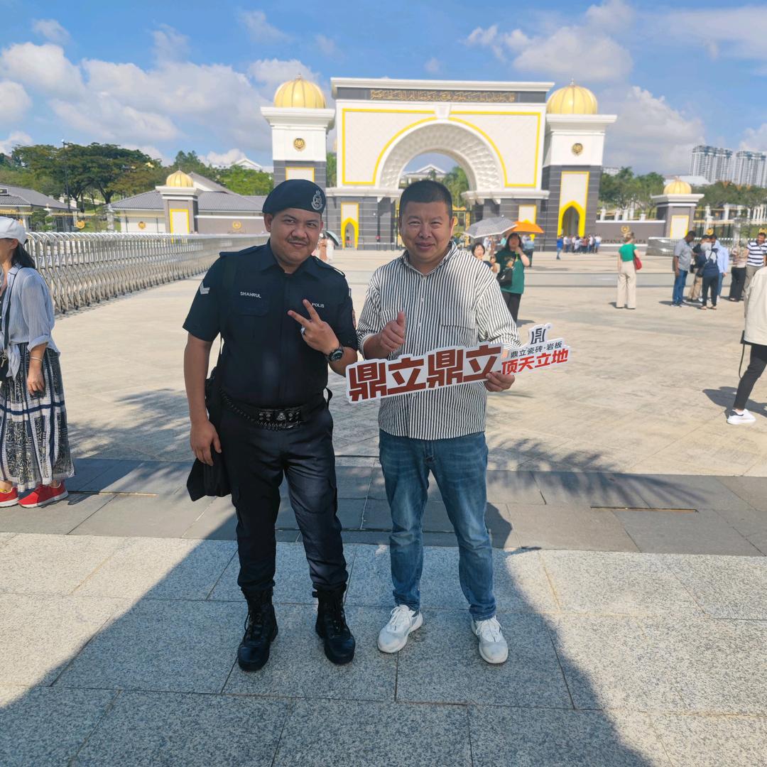 郑州鼎立陶瓷仓储批发