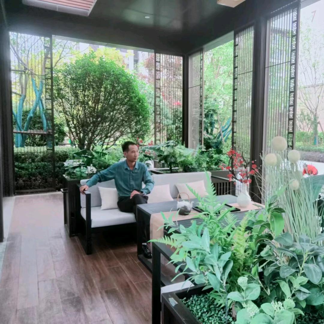 怡美居家具定制工厂，智能整装。