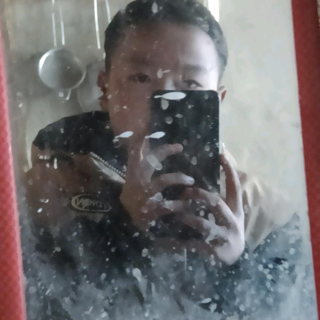 贡布少爷